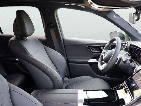 Certified 2026 Mercedes-Benz GLC 300 4MATIC image 10