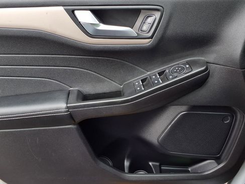 Certified 2022 Ford Escape SEL image 18