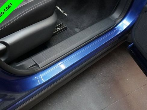 Used 2022 Nissan Rogue S image 59