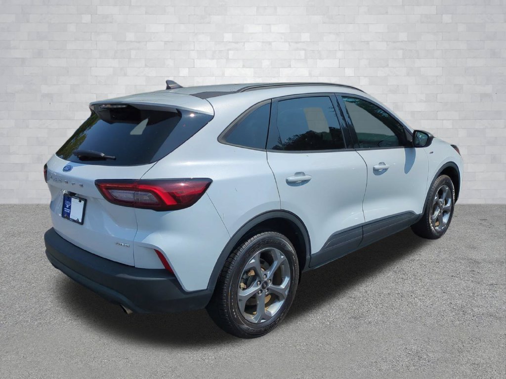 Certified 2025 Ford Escape ST-Line AWD/4WD image 5