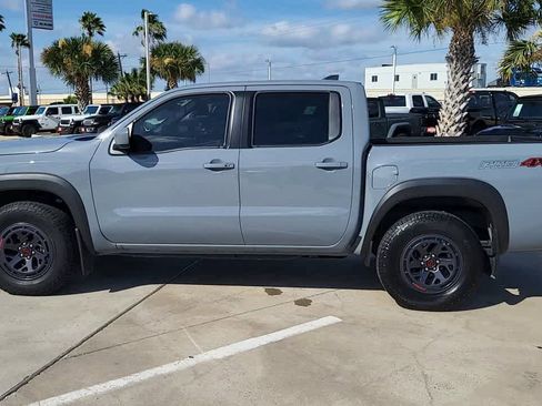 Used 2025 Nissan Frontier PRO-4X AWD/4WD image 5