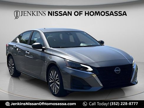 New 2025 Nissan Altima 2.5 SV FWD image 1