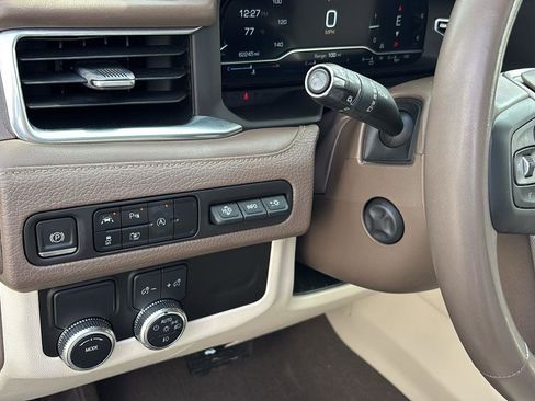 Certified 2023 GMC Yukon XL Denali image 30