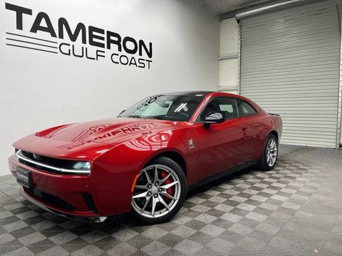 Used 2024 Dodge Charger Daytona Scat Pack w/ Plus Group AWD/4WD image 2