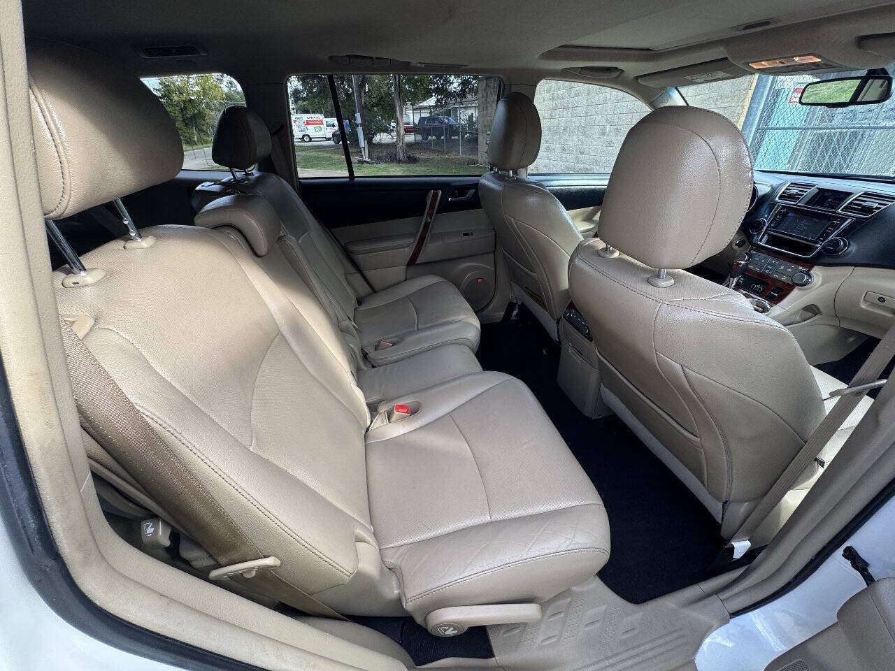 Used 2013 Toyota Highlander Limited AWD/4WD image 22
