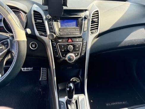 Used 2013 Hyundai Elantra GT w/ Touch & Go Pkg FWD image 19