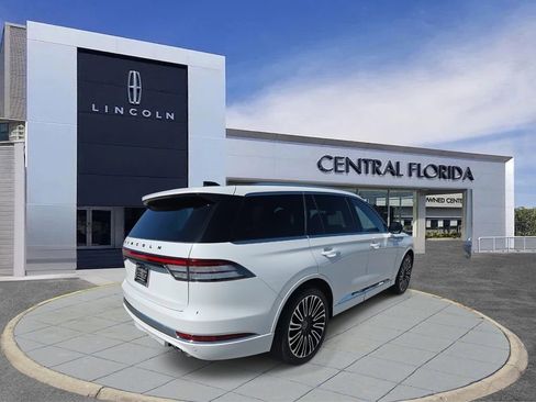 Used 2025 Lincoln Aviator Black Label image 4
