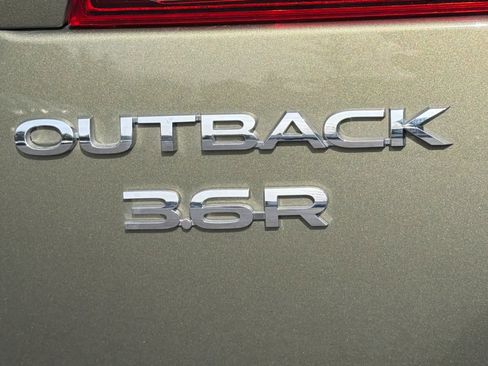 Used 2019 Subaru Outback 3.6R Touring w/ Popular Package #3A image 12
