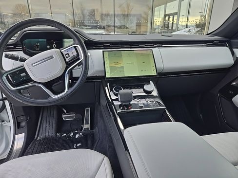 Used 2023 Land Rover Range Rover Sport SE image 14