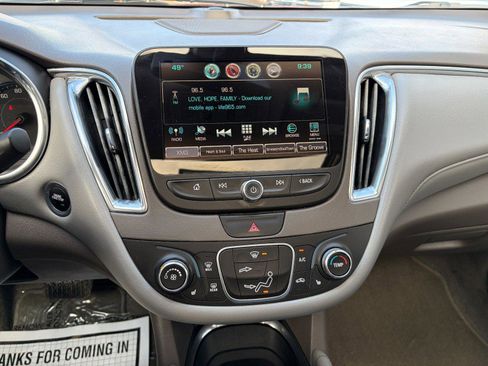 Used 2018 Chevrolet Malibu LT w/ Leather Package image 13