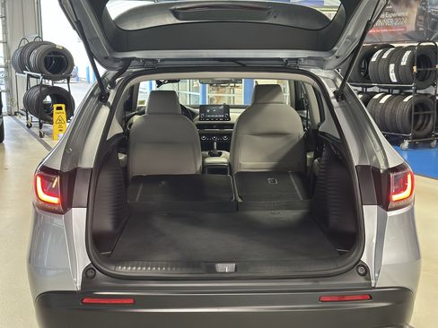 Used 2025 Honda HR-V LX image 7