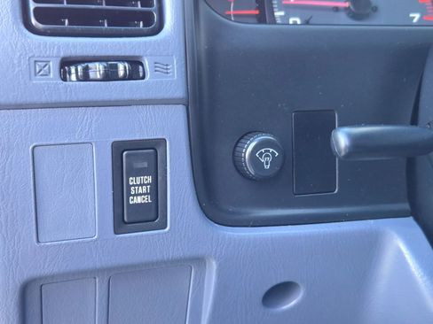 Used 2000 Toyota 4Runner SR5 image 33