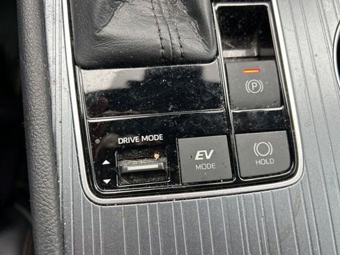 Used 2021 Toyota Sienna XSE image 22