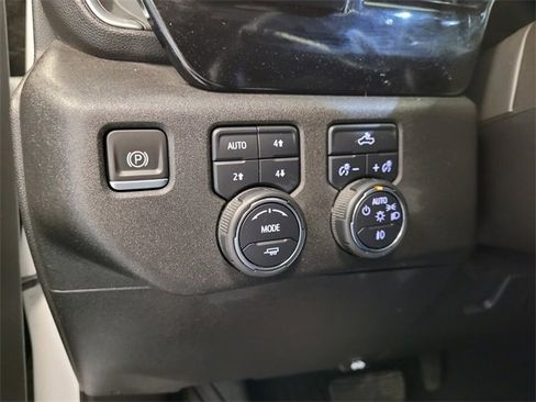 Used 2022 Chevrolet Silverado 1500 RST image 28