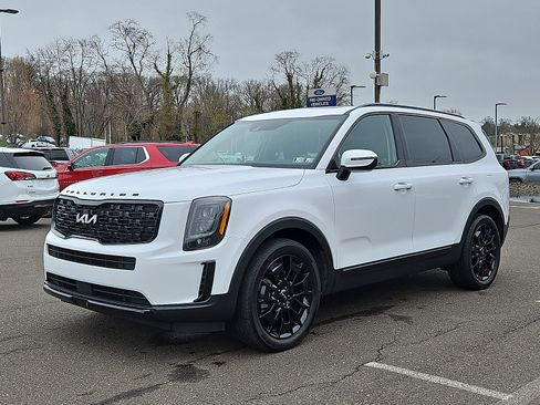 Used 2022 Kia Telluride EX w/ EX Premium Package AWD/4WD image 3