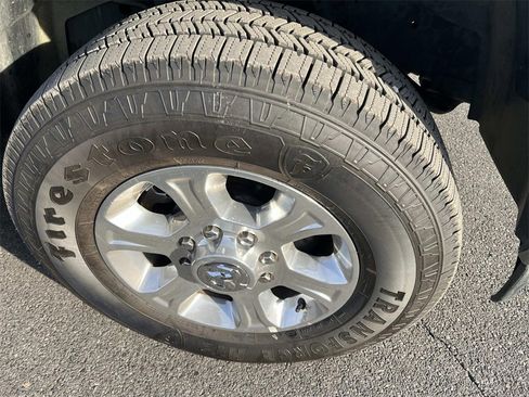 Used 2024 RAM 2500 Big Horn w/ Safety Group image 9