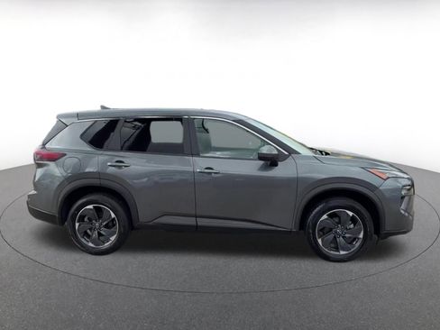 Used 2025 Nissan Rogue SV image 13