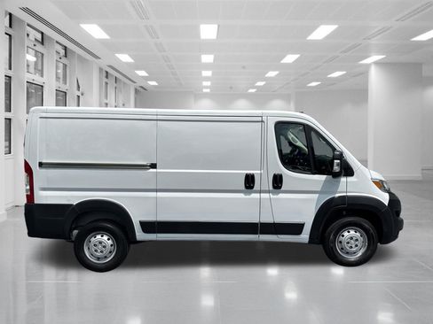 Used 2023 RAM ProMaster 2500 FWD image 4
