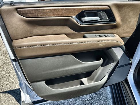 New 2026 GMC Yukon XL Denali Ultimate image 21