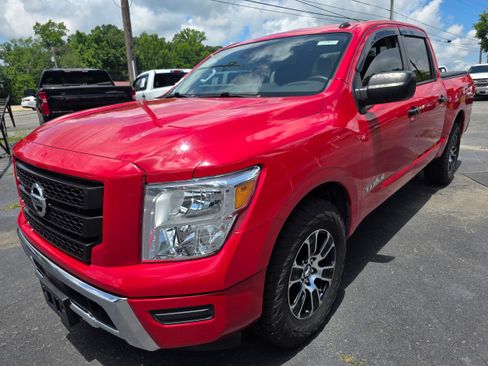 Used 2021 Nissan Titan SV RWD image 1