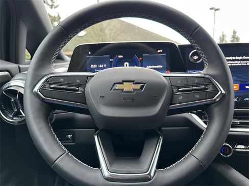 New 2026 Chevrolet Equinox EV LT image 22