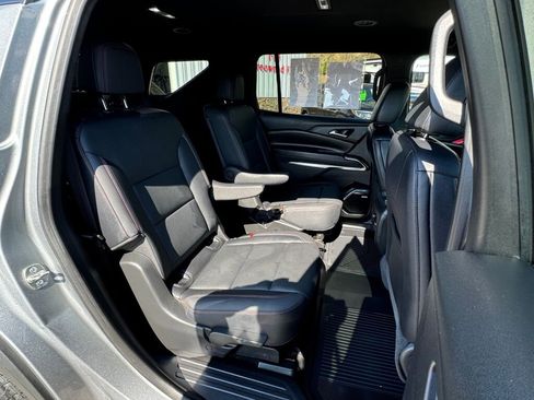 Used 2025 Chevrolet Traverse Z71 w/ Enhanced Driving Package image 20
