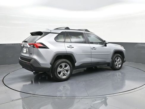 Used 2025 Toyota RAV4 XLE FWD image 15
