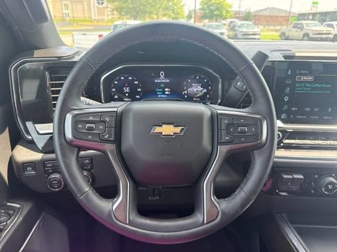 Used 2025 Chevrolet Silverado 3500 High Country AWD/4WD image 21
