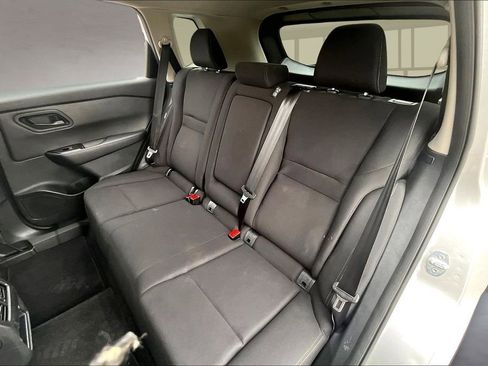 Used 2024 Nissan Rogue S image 21