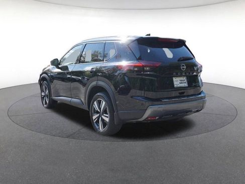 Certified 2024 Nissan Rogue SL image 3