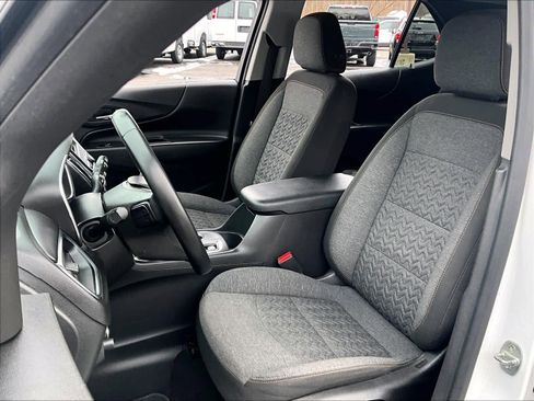 Used 2023 Chevrolet Equinox LT image 9