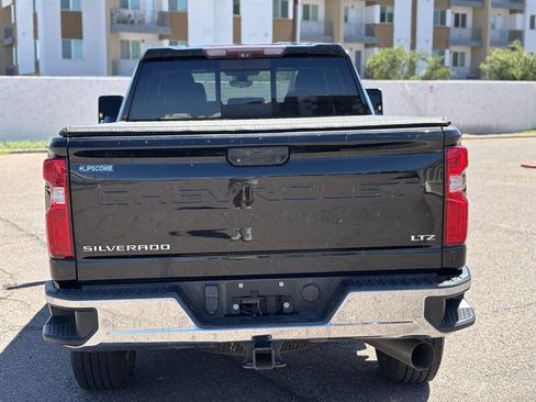 Used 2020 Chevrolet Silverado 2500 LTZ w/ LTZ Premium Package image 5