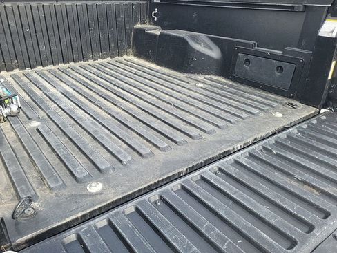 Used 2018 Toyota Tacoma SR w/ SR Convenience Package image 29