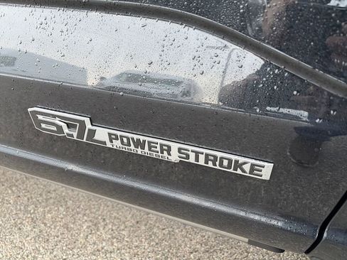 Used 2025 Ford F350 Platinum image 9