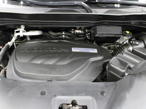 Used 2018 Honda Pilot Touring image 28
