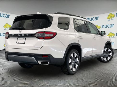 New 2026 Honda Pilot Touring image 7