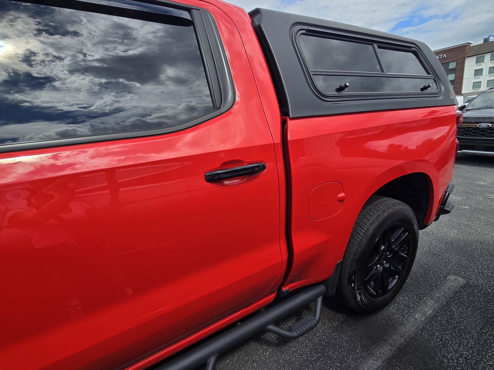 Used 2024 Chevrolet Silverado 1500 LT Trail Boss w/ LT Trail Boss Premium Package AWD/4WD image 6