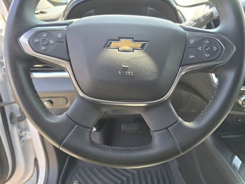Used 2023 Chevrolet Traverse LT FWD image 35