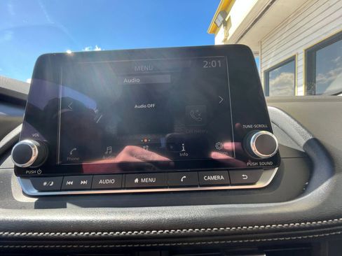 Used 2024 Nissan Rogue SV image 20