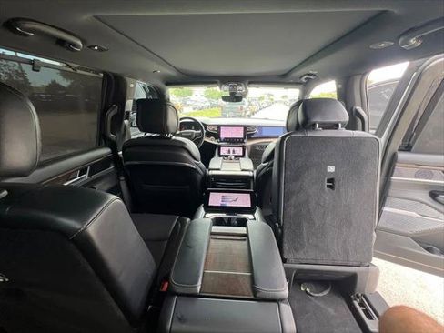 Certified 2022 Jeep Grand Wagoneer Series I AWD/4WD image 18