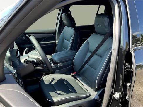 New 2026 Buick Enclave Sport Touring w/ Power Package FWD image 10