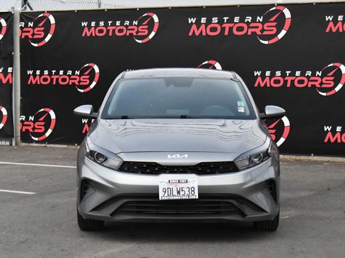 Used 2023 Kia Forte LXS image 2