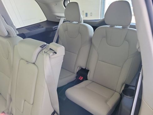 Used 2024 Volvo XC90 B5 Plus w/ Protection Package Premier AWD/4WD image 13