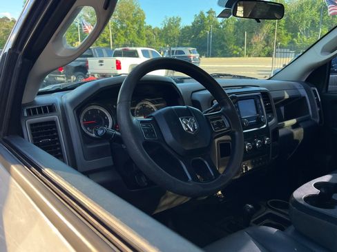 Used 2018 RAM 3500 Tradesman w/ Chrome Appearance Group AWD/4WD image 13