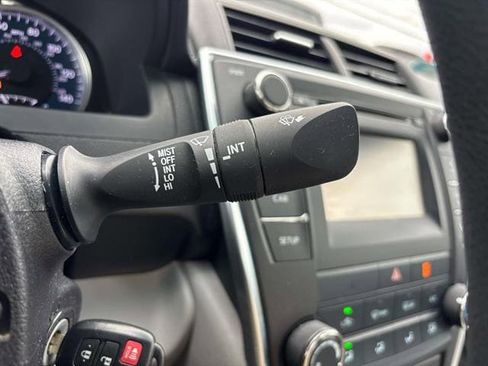 Used 2016 Toyota Camry LE image 25
