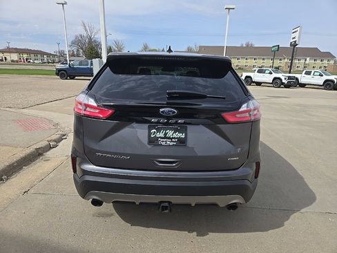 Used 2022 Ford Edge Titanium w/ Class II Trailer Tow Package AWD/4WD image 8