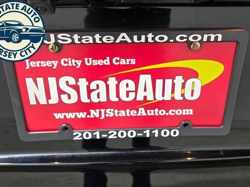 Used 2024 Toyota Highlander XLE AWD/4WD image 33