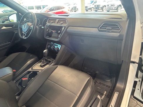 Used 2021 Volkswagen Tiguan SE R-Line image 25