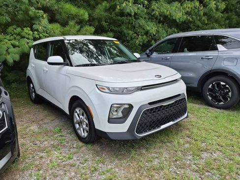 Used 2020 Kia Soul S FWD image 3