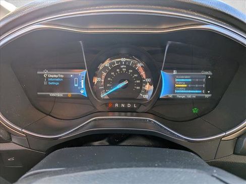 Used 2017 Ford Fusion SE w/ Equipment Group 601A image 12